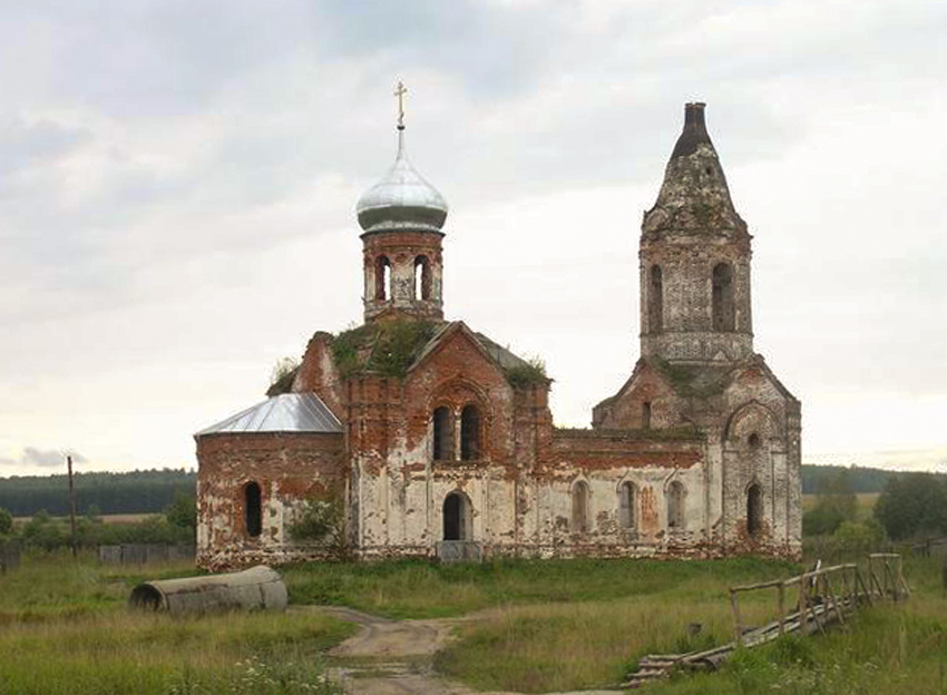 Храм в селе ивановское. Храм ивановское черноголовка. Храм в селе ивановское. Храм в селе ивановское. Чехов село ивановское.